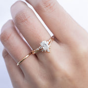 Estel Fleur Four Prongs Round Diamond Ring
