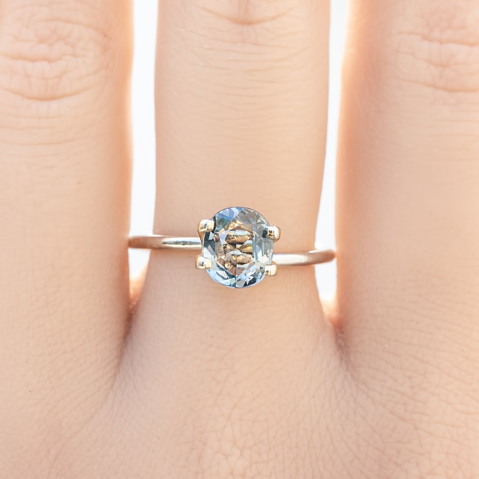 1.54ct オーバルカット ブルーサファイア マダガスカル産 SO341