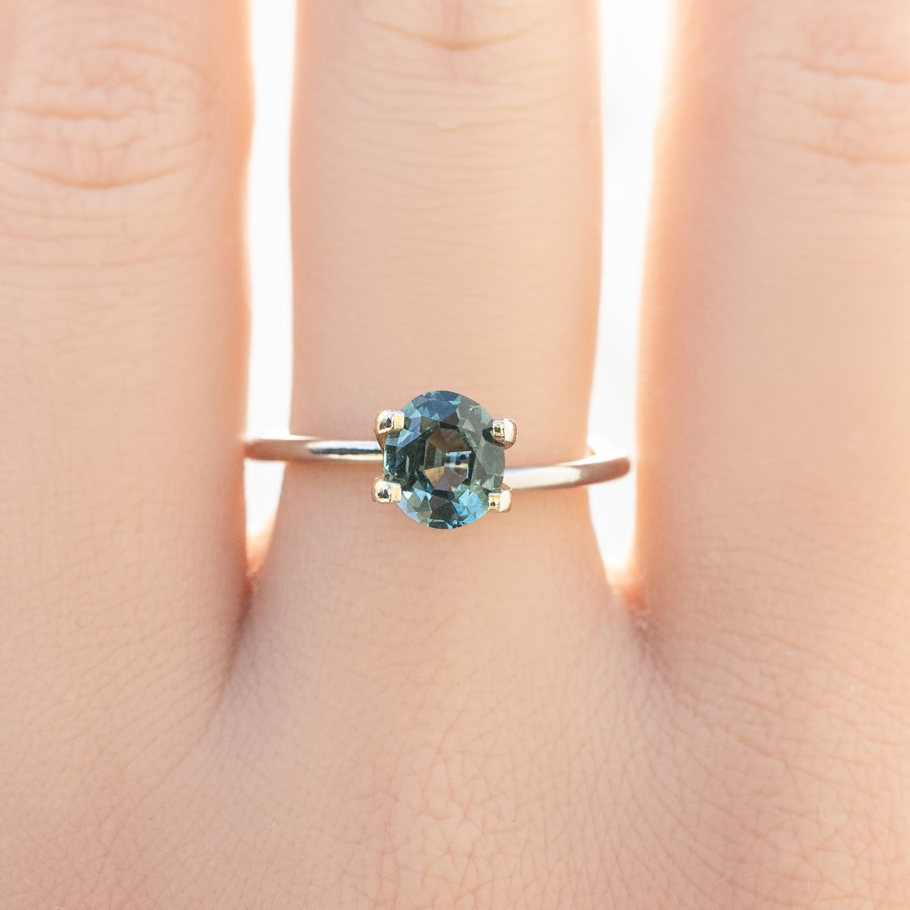 1.2ct オーバルカット ブルーグリーンサファイア モンタナ産 SO450