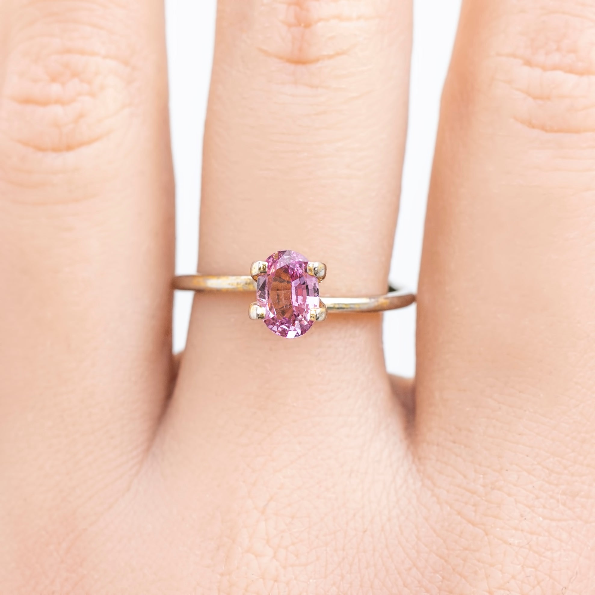 0.72ct Oval Cut Pink Madagascar Sapphire SO471