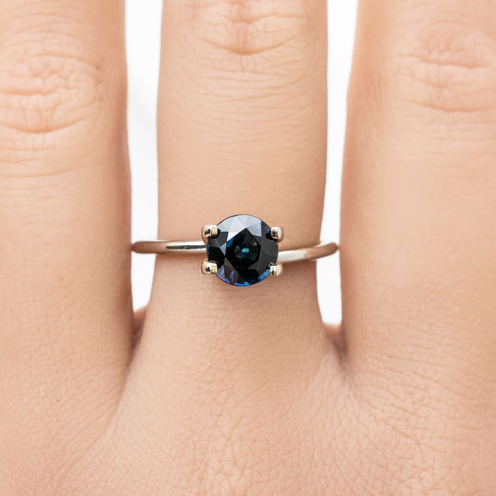 1.52ct ラウンドカット ダークティールブルーサファイア オーストラリア産 SR299