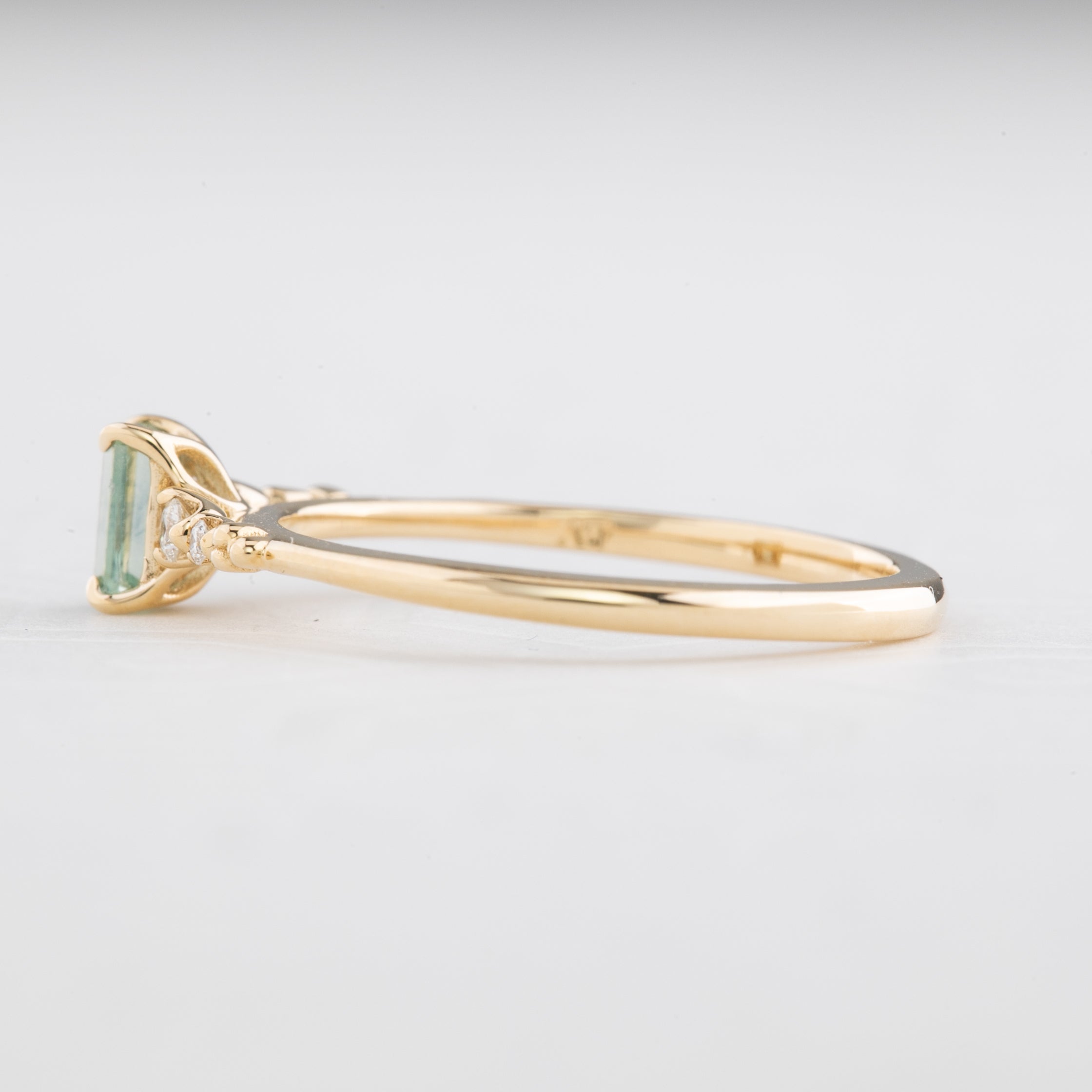 Estel Fleur Ring, 0.45ct Montana Sapphire