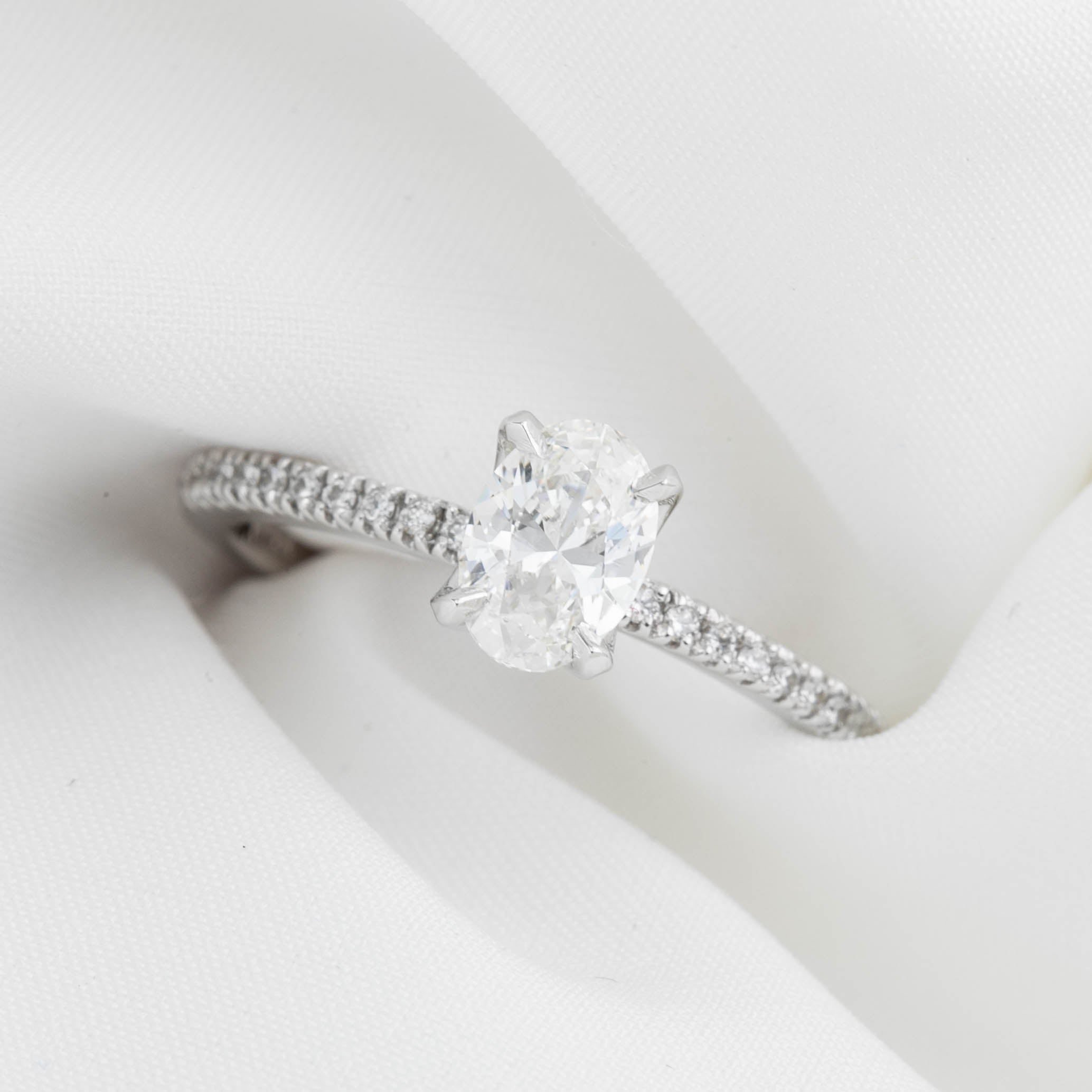 Maria Oval Diamond Ring