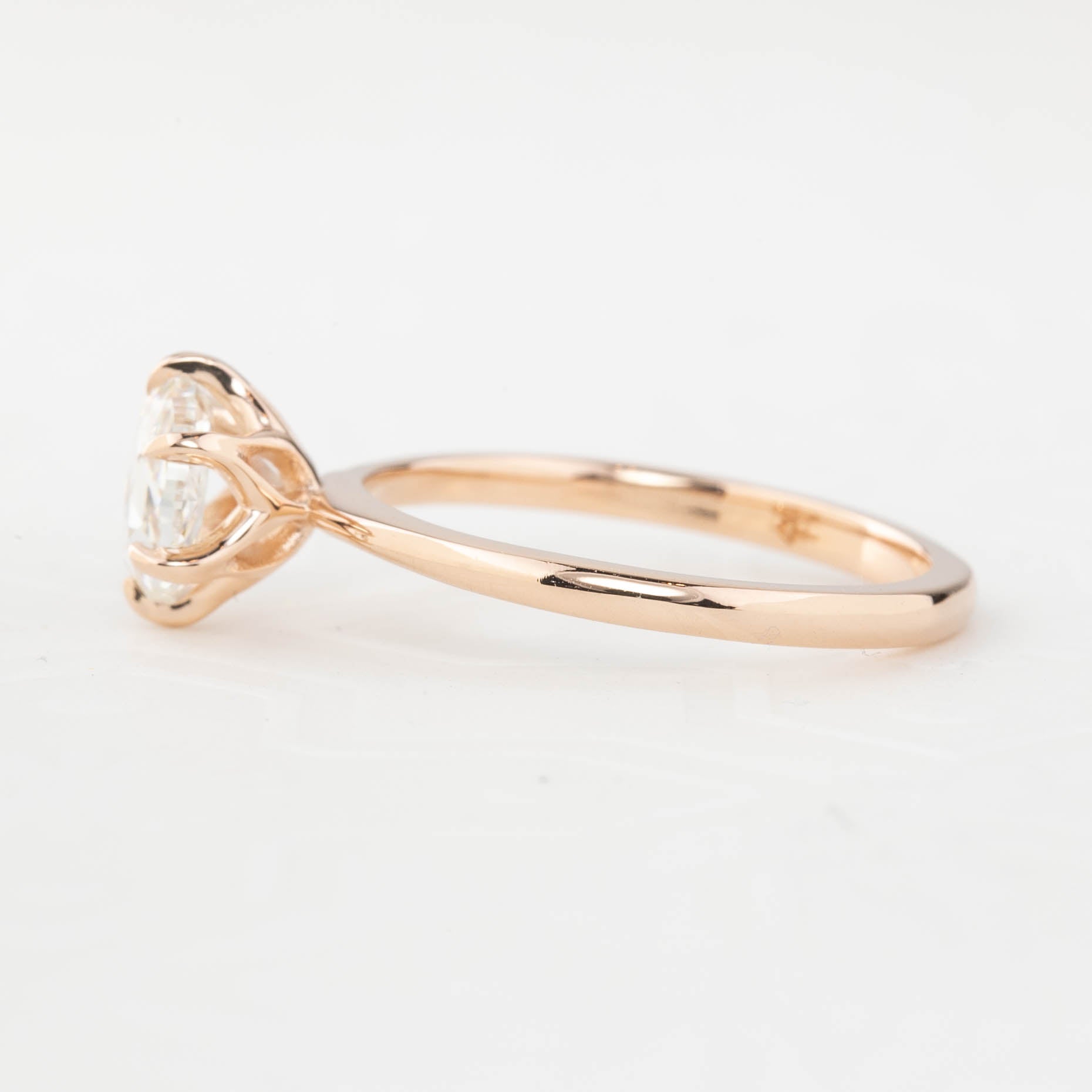 Floryn Round Diamond Ring