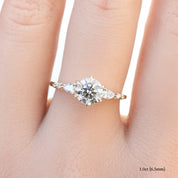 Estel Fleur Petal Round Diamond Ring