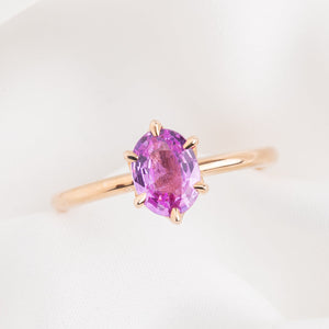 Floryn Ring, 1.23ct Sapphire, oval shape gemstone