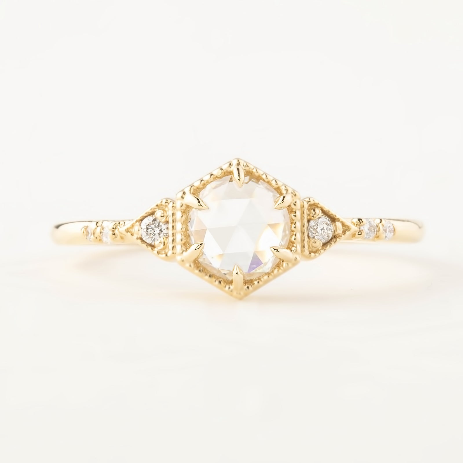 Agatha Round Diamond Ring