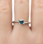 0.81ct クッションカット ブルーサファイア モンタナ産