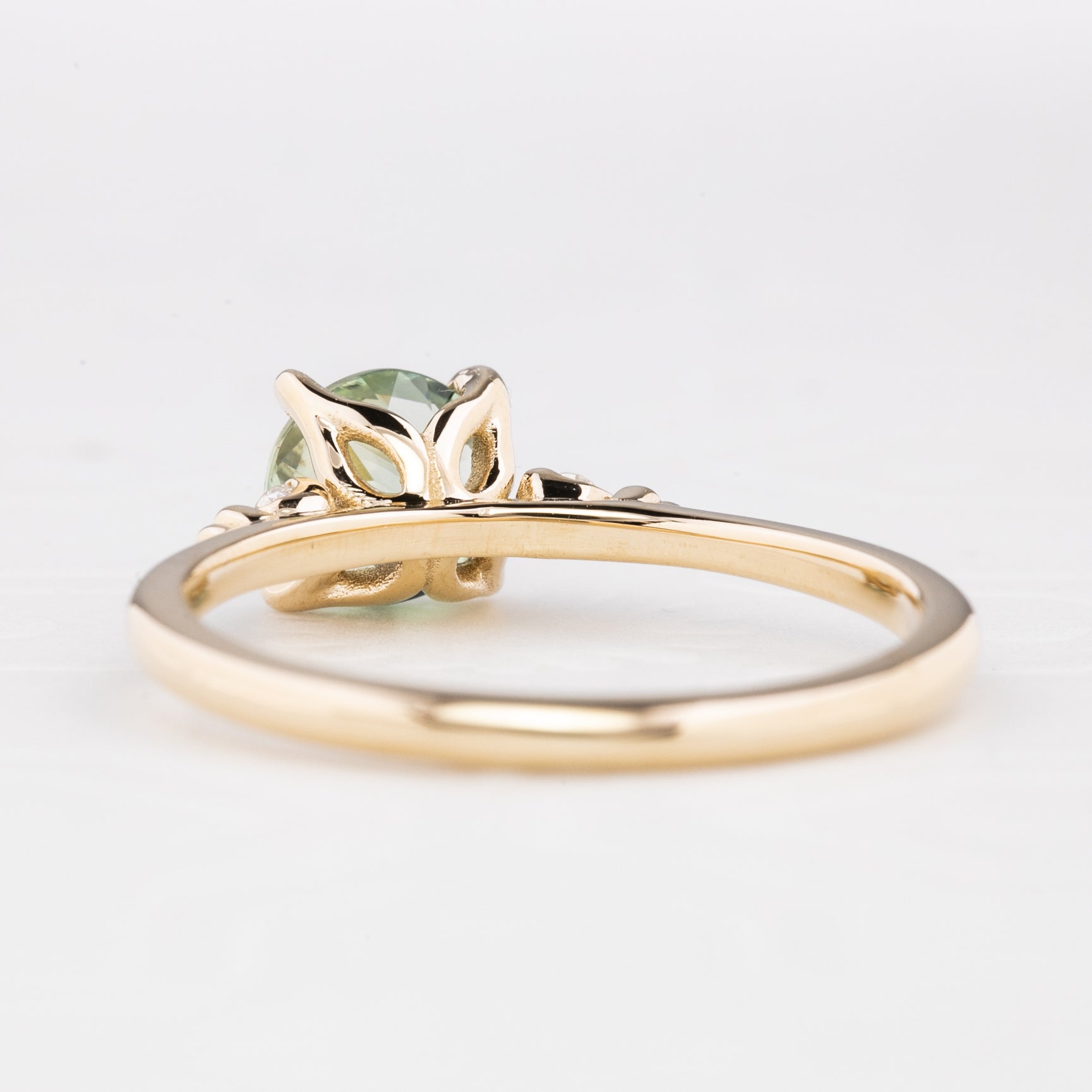 Estel Fleur 4-Prong Setting
