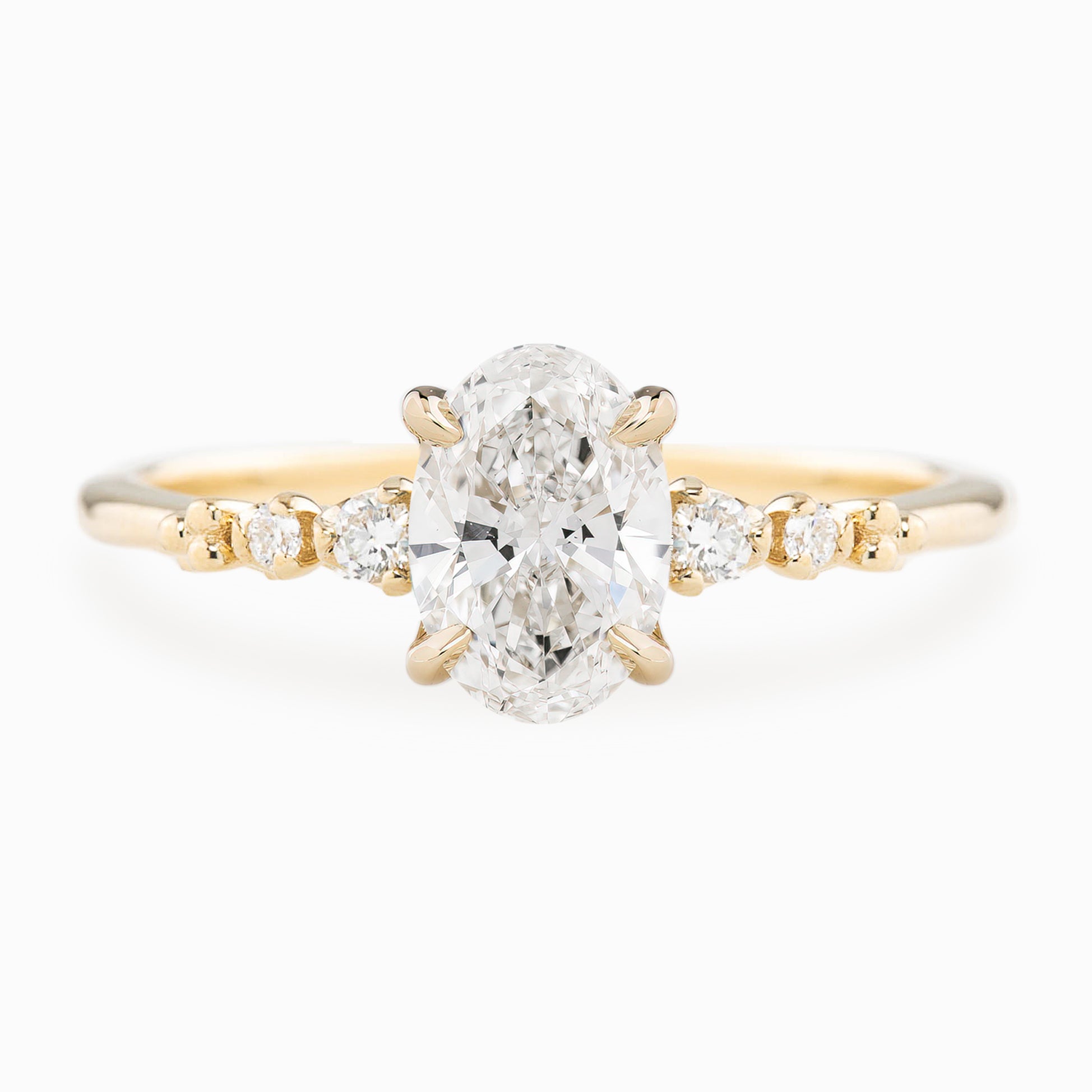 Estel Fleur Four Prongs Oval Diamond Ring