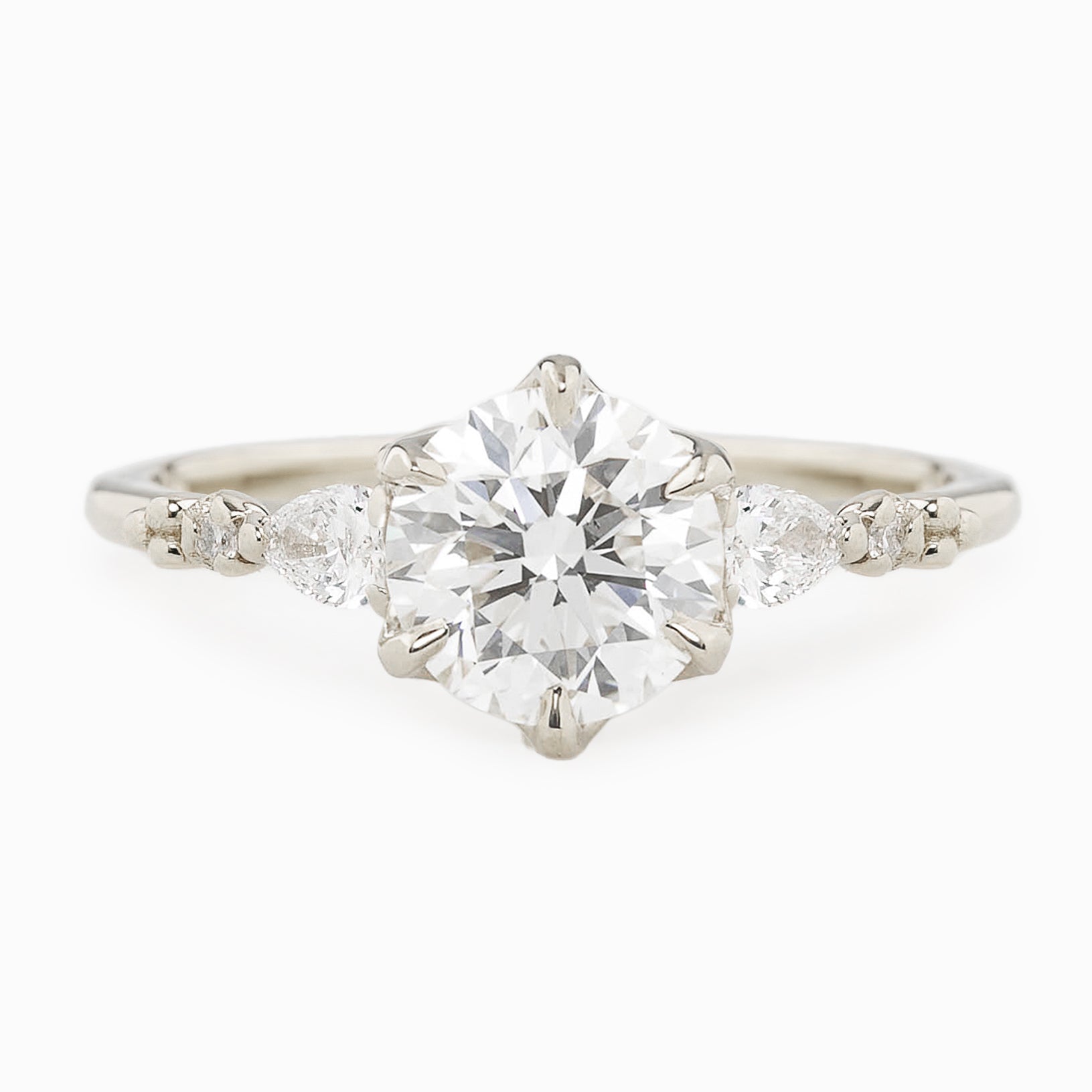 Estel Fleur Petal Round Diamond Ring