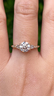 Estel Fleur Petal Round Diamond Ring