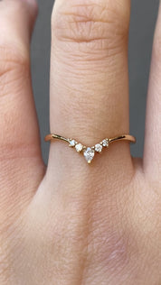 Gloria Petite Ring