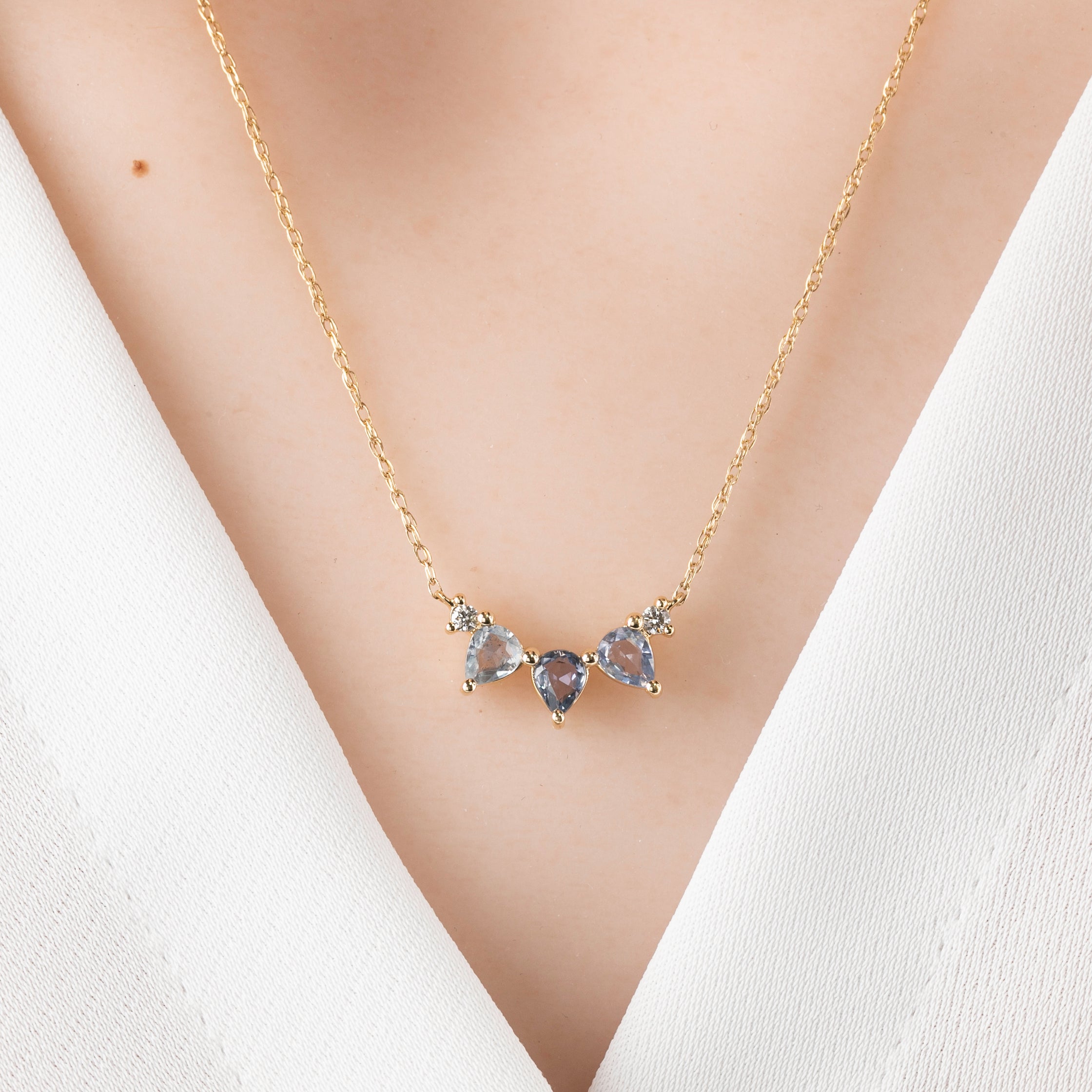 Gloria Necklace, Sapphire and Diamond