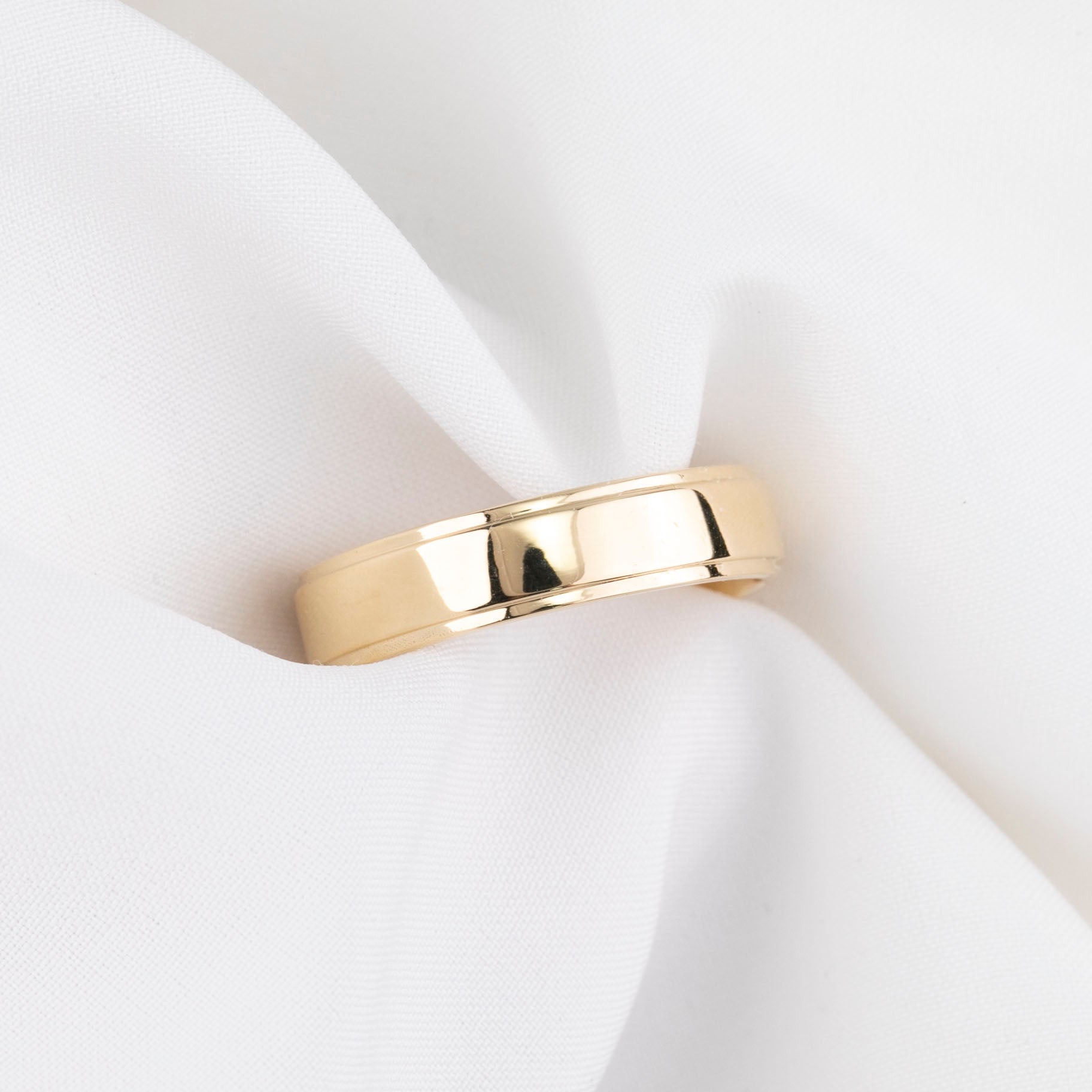 5mm Men's Step Edge Wedding Band