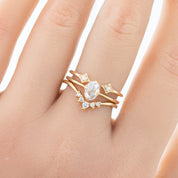 Alice Oval Diamond Ring