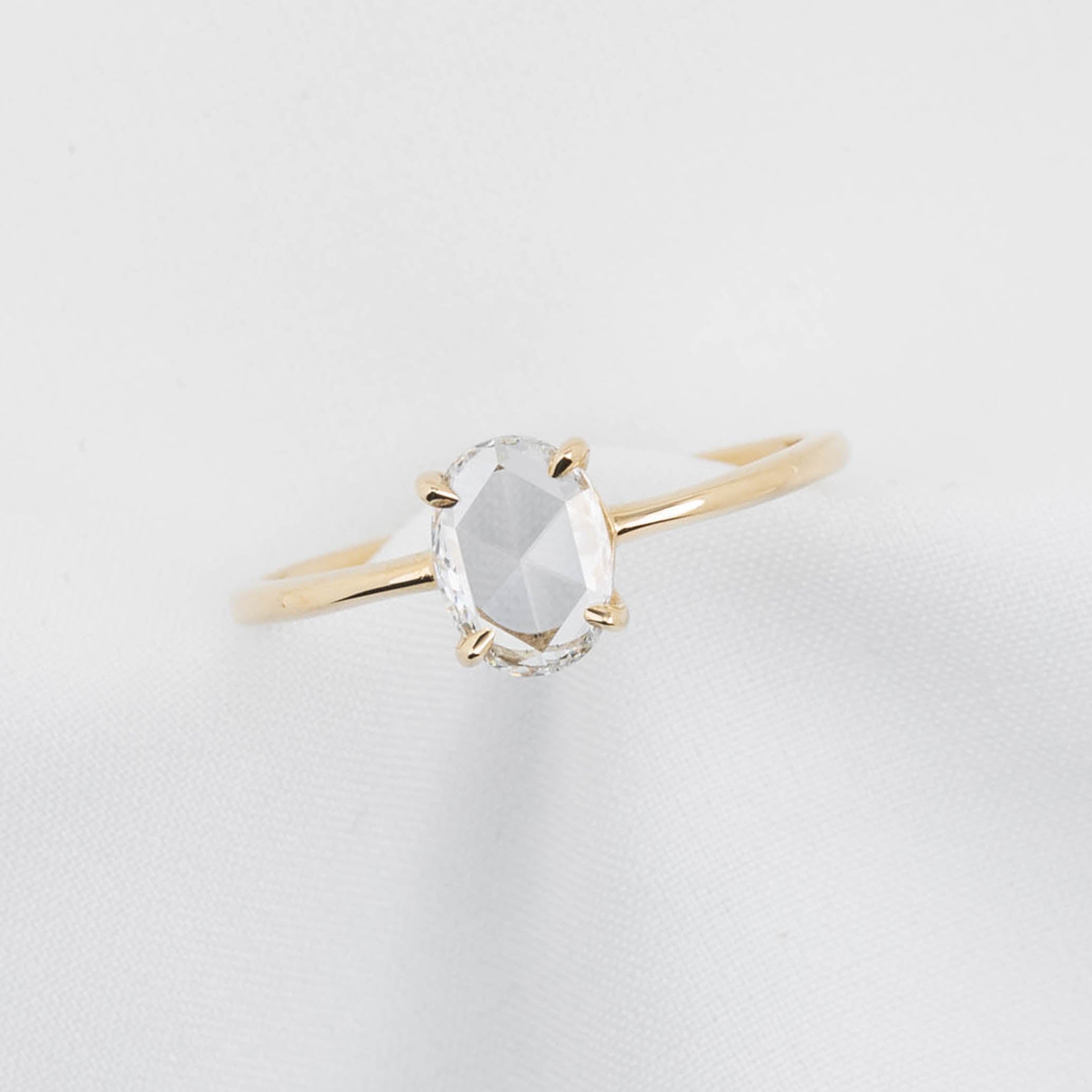 Lisa Oval Diamond Ring