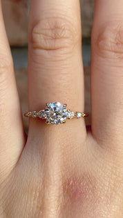 Estel Fleur Four Prongs Round Diamond Ring