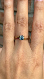 0.81ct クッションカット ブルーサファイア モンタナ産