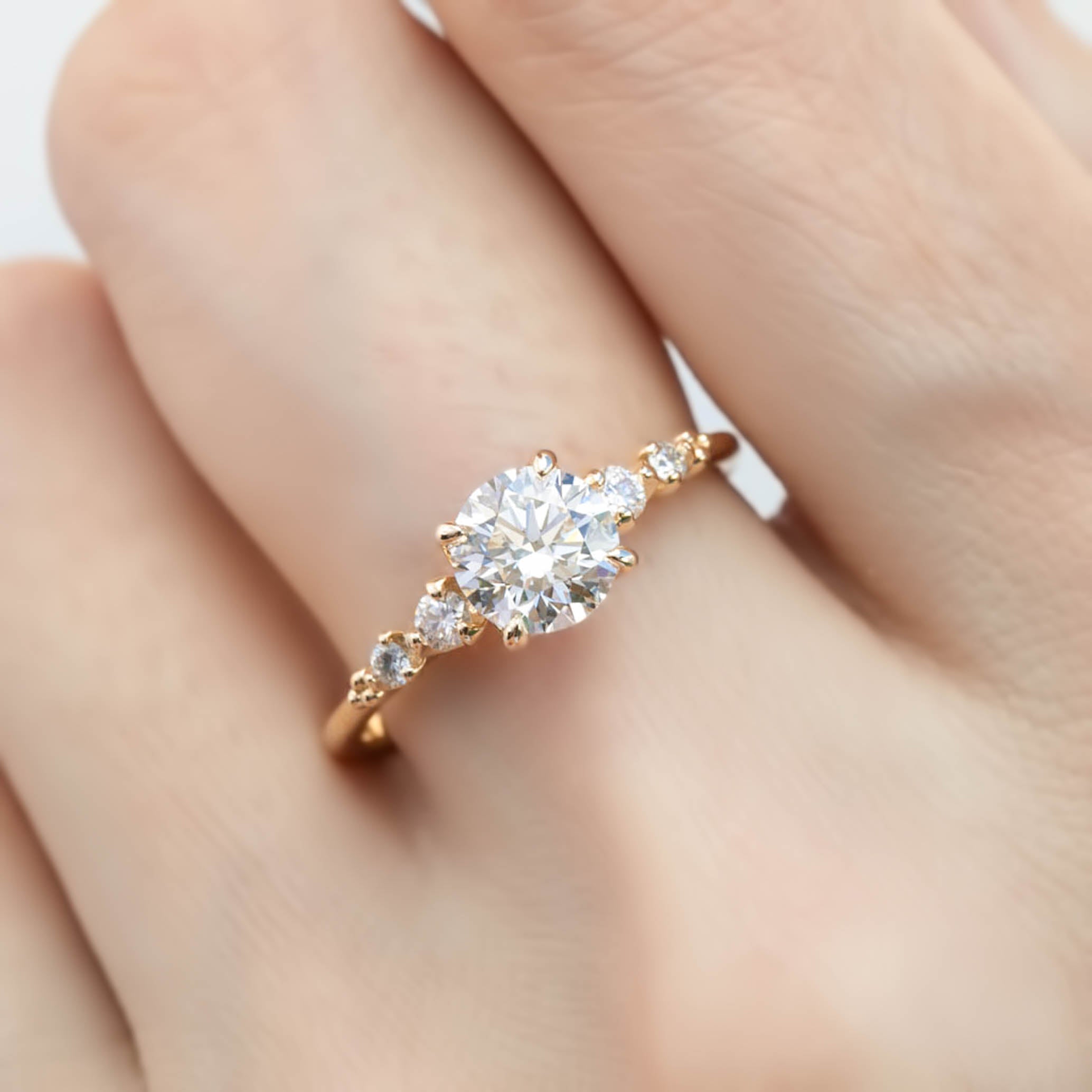 Estel Fleur Four Prongs Round Diamond Ring