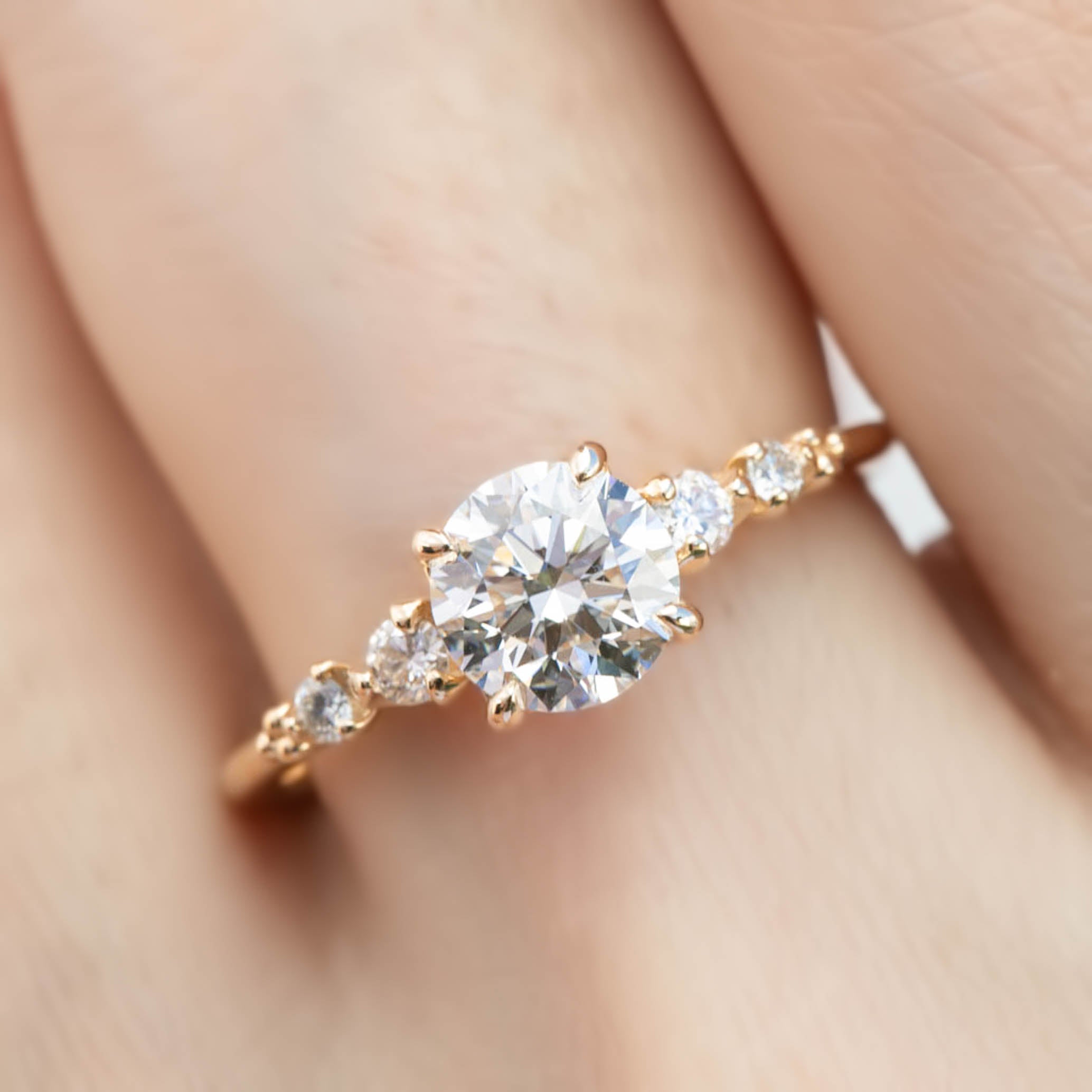 Estel Fleur Four Prongs Round Diamond Ring
