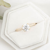 Maria Round Diamond Ring