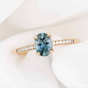 Maria Ring, 0.82ct Montana Sapphire, oval shape gemstone