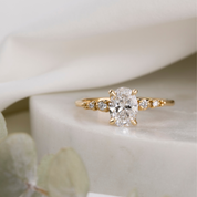 Estel Fleur Four Prongs Ring, Oval Brilliant Cut Diamond
