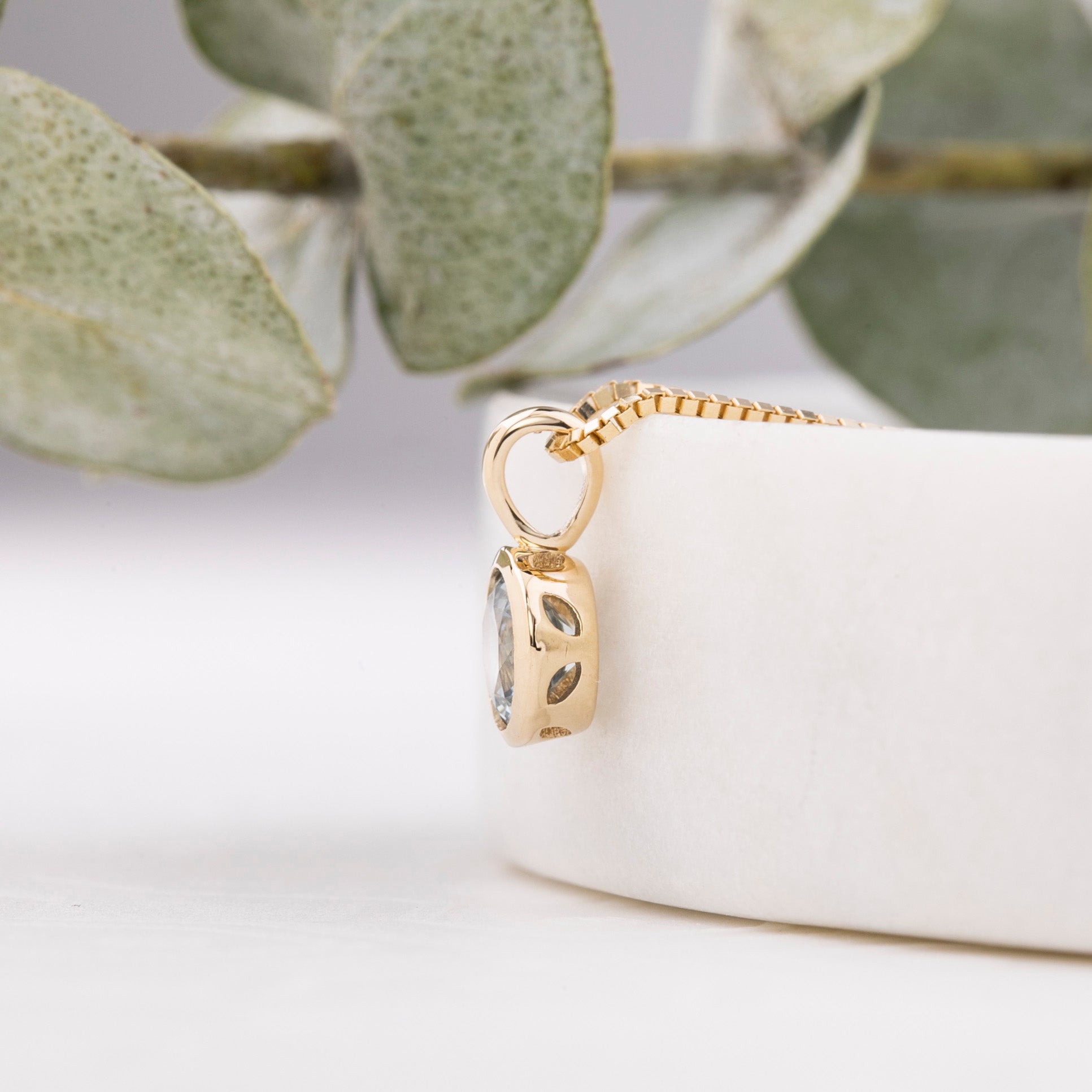 Patia Round Montana Sapphire Charm