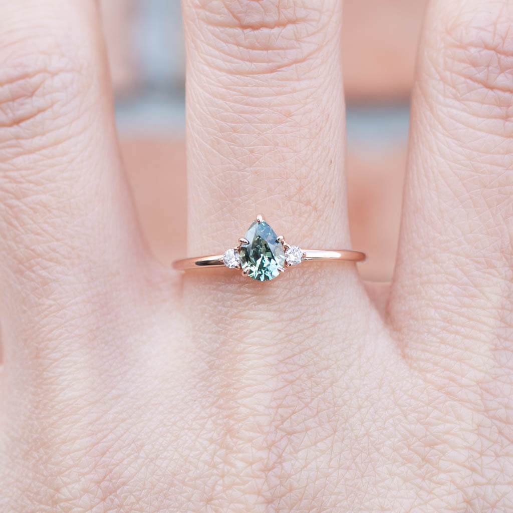 【即日配送】エミリーリング ・0.45ct・加熱モンタナ産ライトグリーンサファイア・K14YG