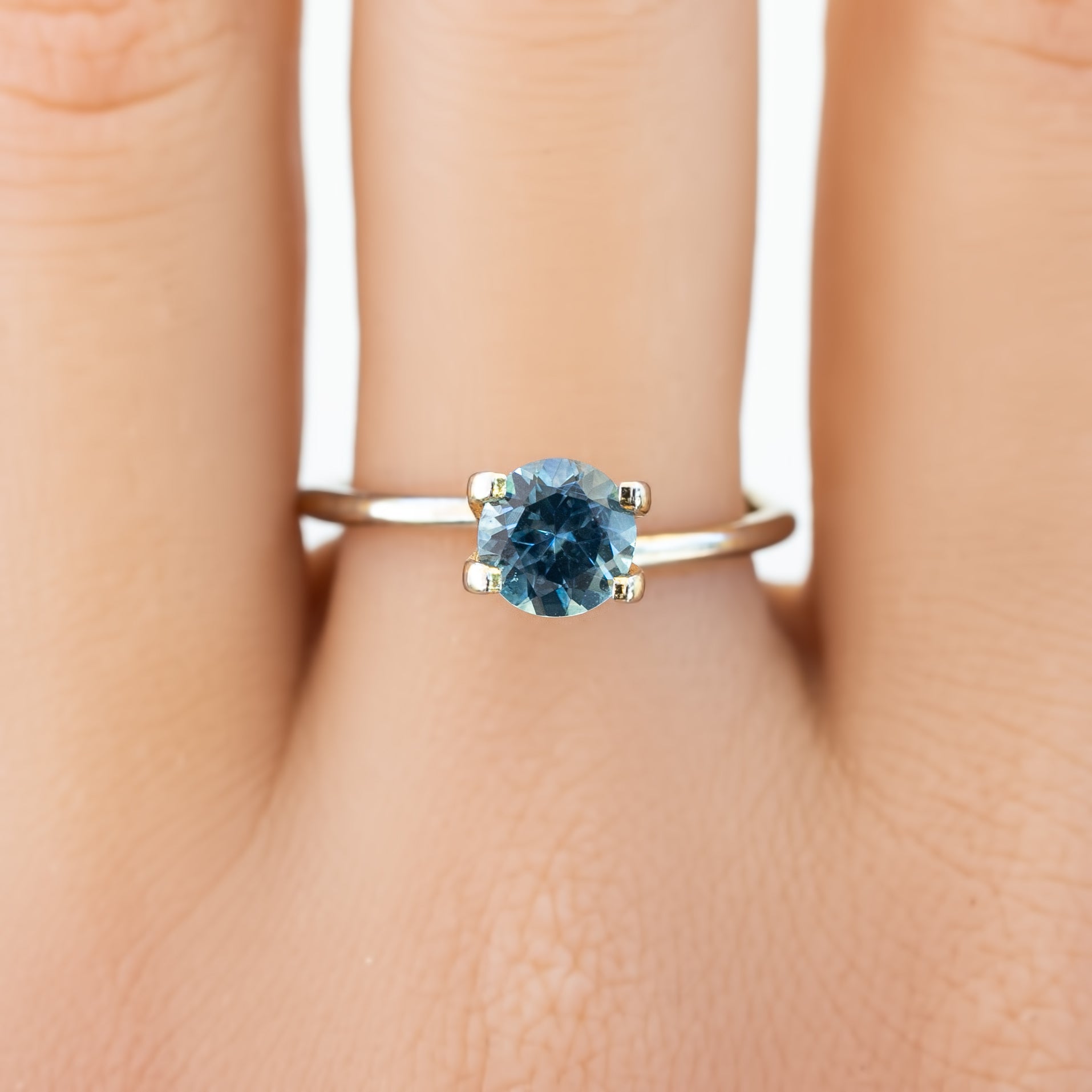 1.07ct Round Cut Blue Montana Sapphire SR267