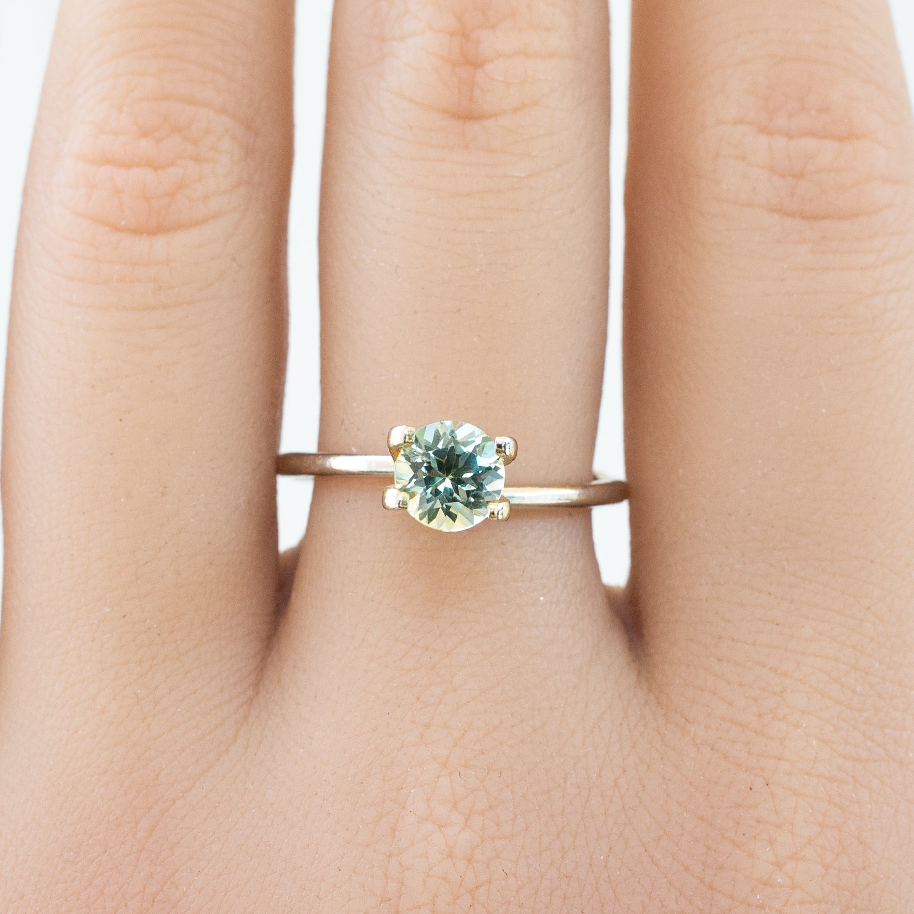 1.2ct Round Cut Light Green Yellow Montana Sapphire SR279