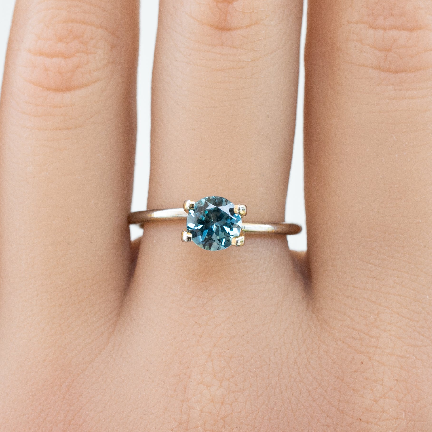 1.14ct Round Cut Light Teal Blue Montana Sapphire SR291