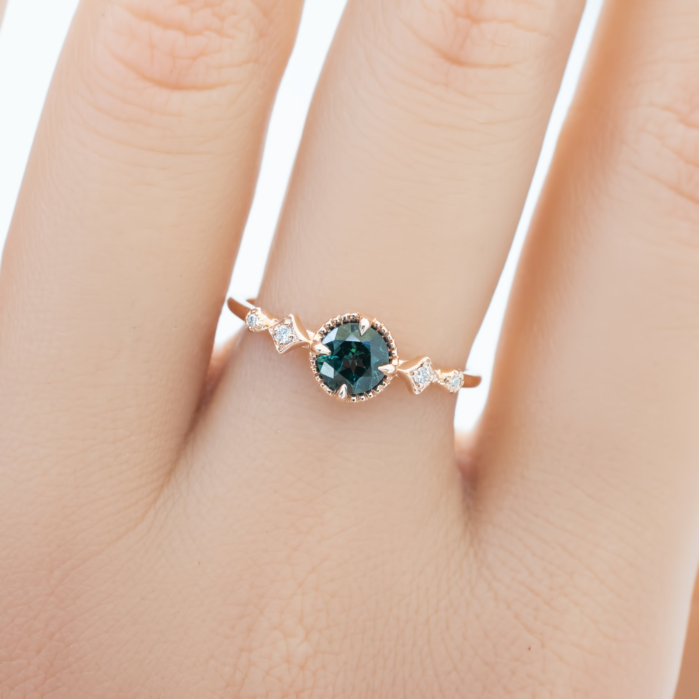 Stella Ring 5mm 0.60ct Green Queensland Sapphire 14K Rose Gold