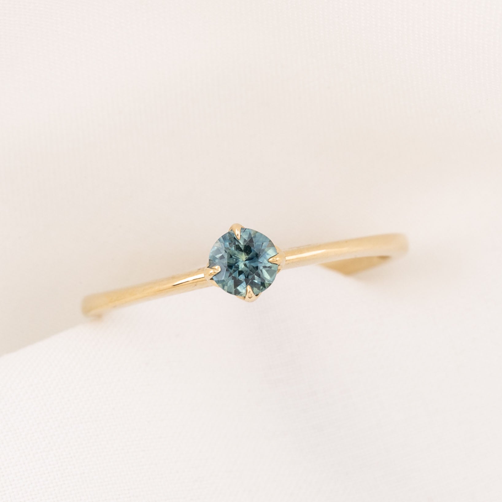 Alice Ring 4mm 0.35ct Montana Sapphire 14k Yellow Gold