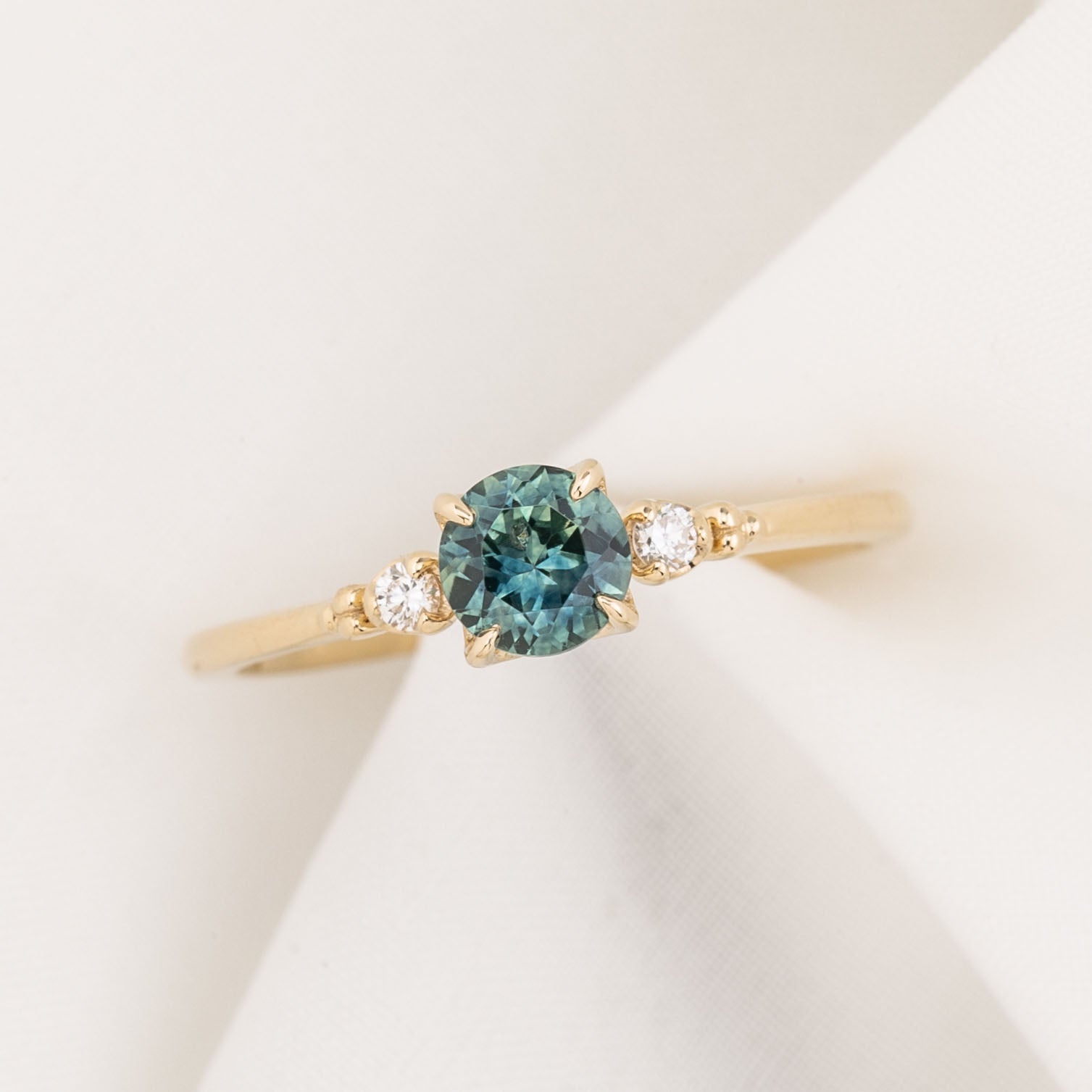 Estel Ring 0.60ct Montana Sapphire 14K Yellow Gold