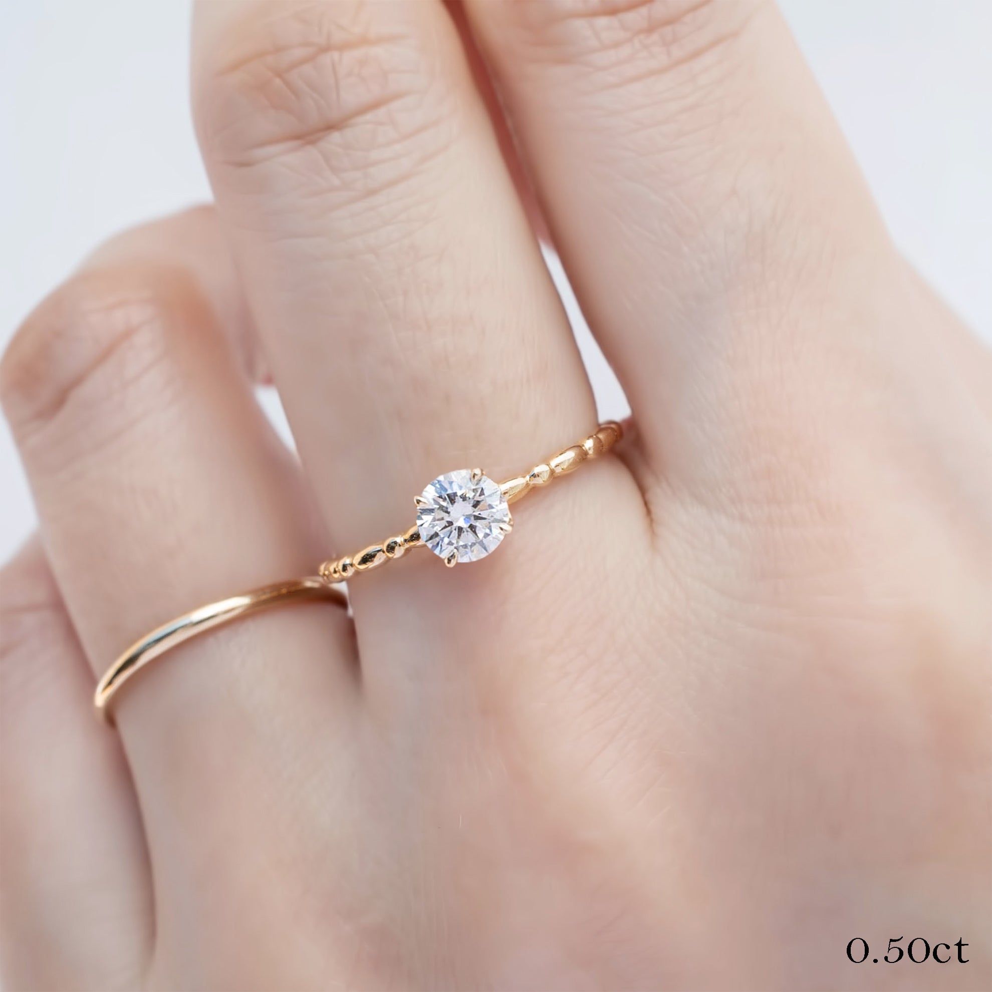 Candy Ring, Round Brilliant Cut Diamond