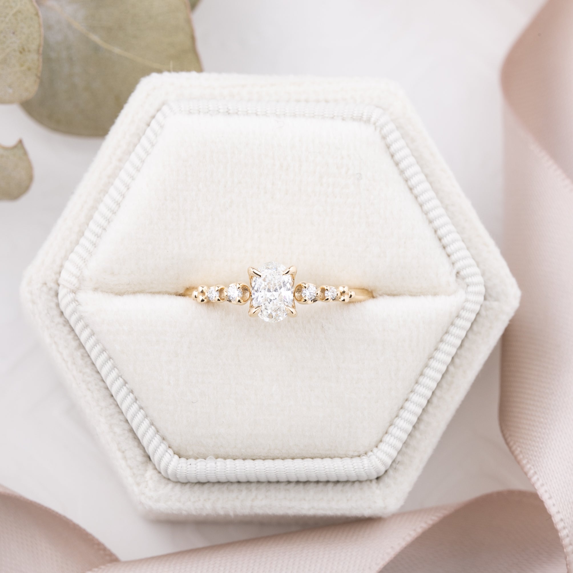Estel Fleur Four Prongs Ring, Oval Brilliant Cut Diamond