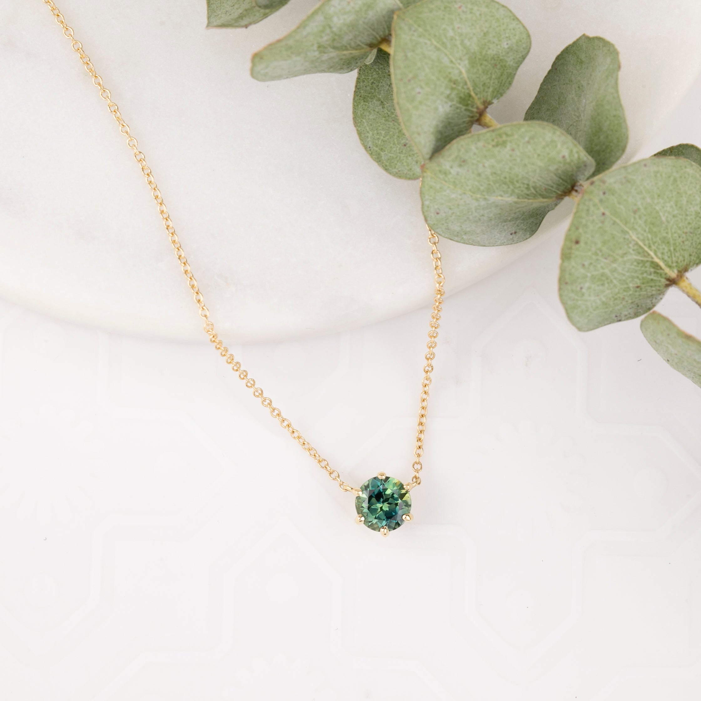 Classic 6 Prong 0.94ct Blue Green Sapphire Necklace 5.5mm