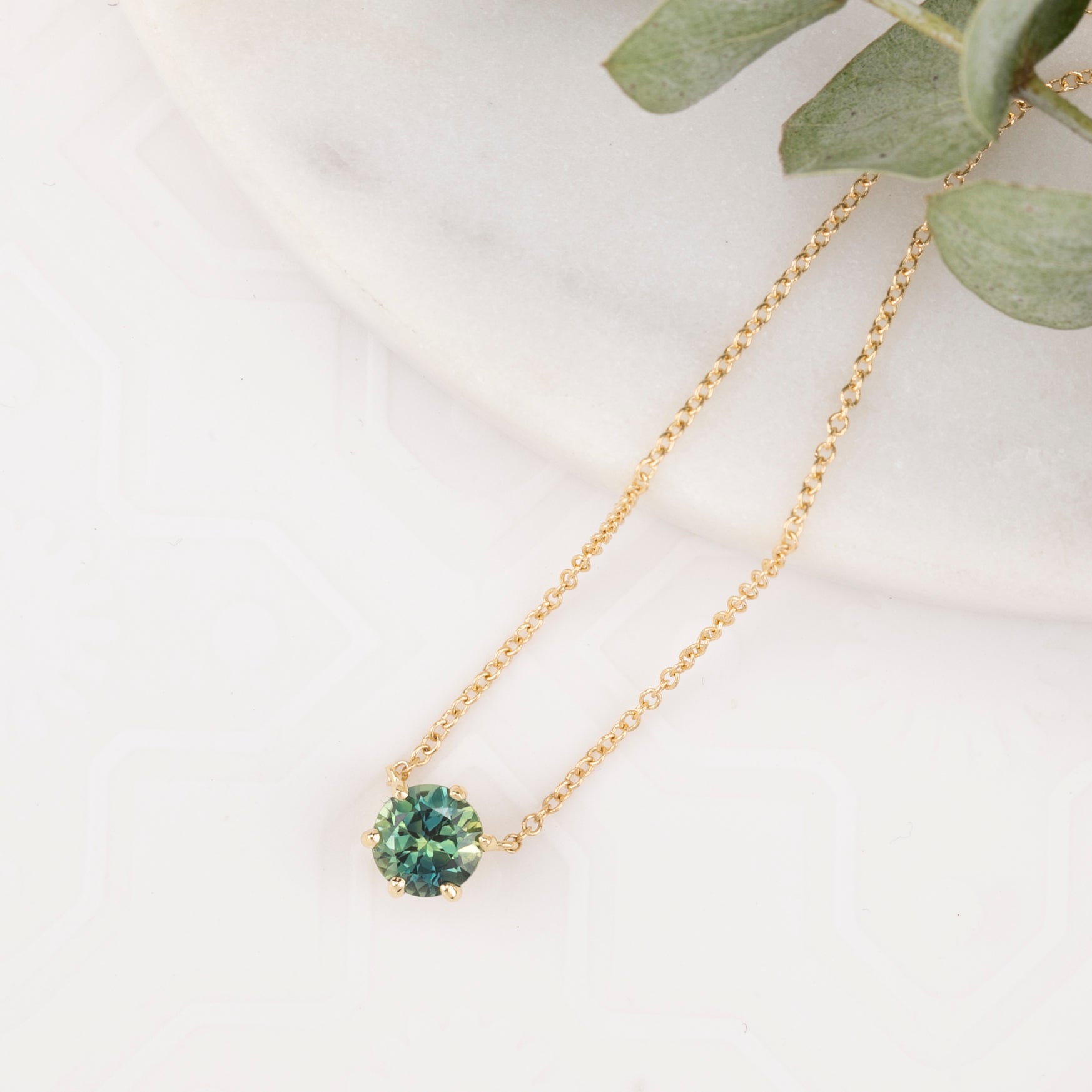 Classic 6 Prong 0.94ct Blue Green Sapphire Necklace 5.5mm