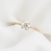 Sabrina Ring, Round Brilliant Cut Diamond