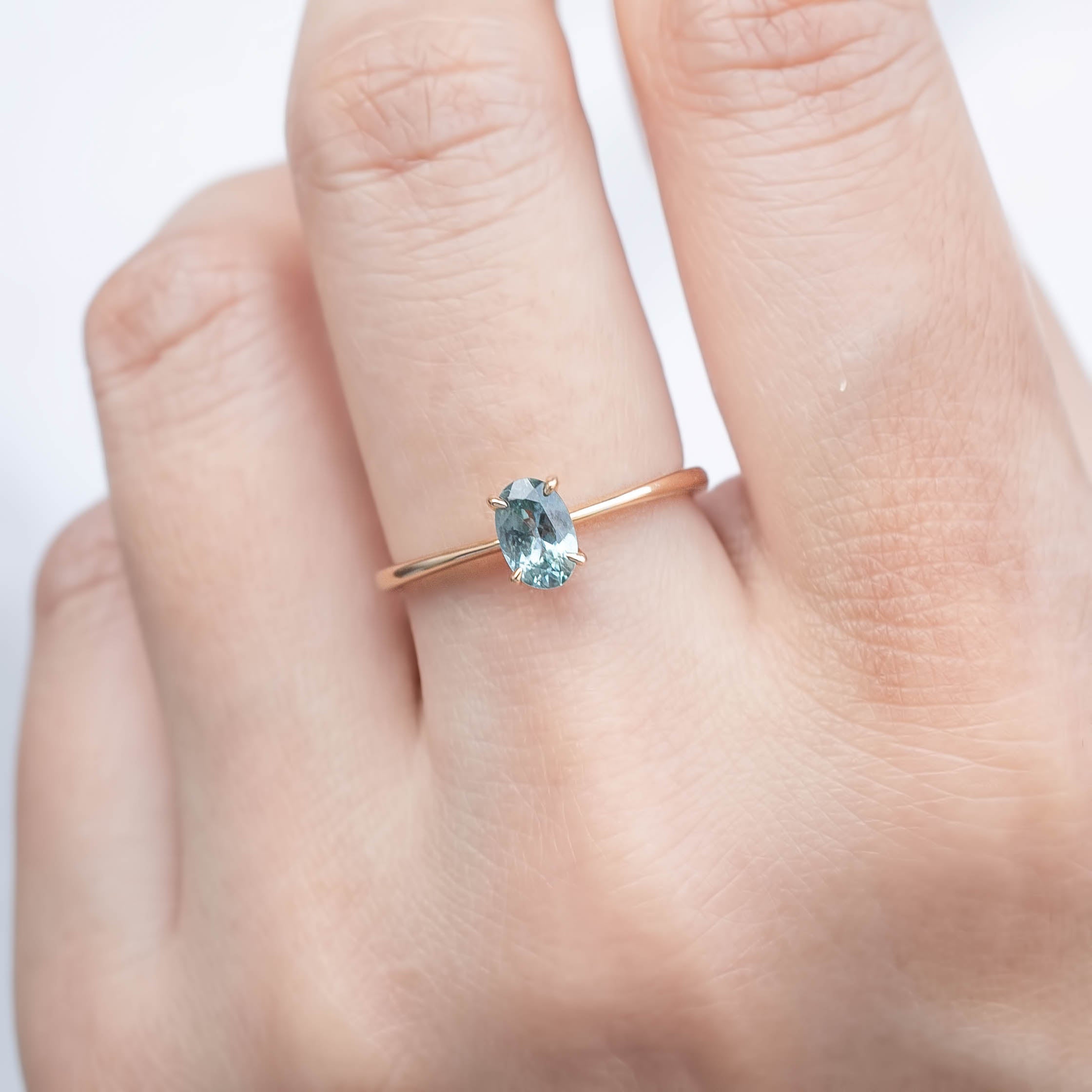 【即日配送】ニナリング ・0.75ct・加熱モンタナ産ライトグリーンブルーサファイア・K14YG