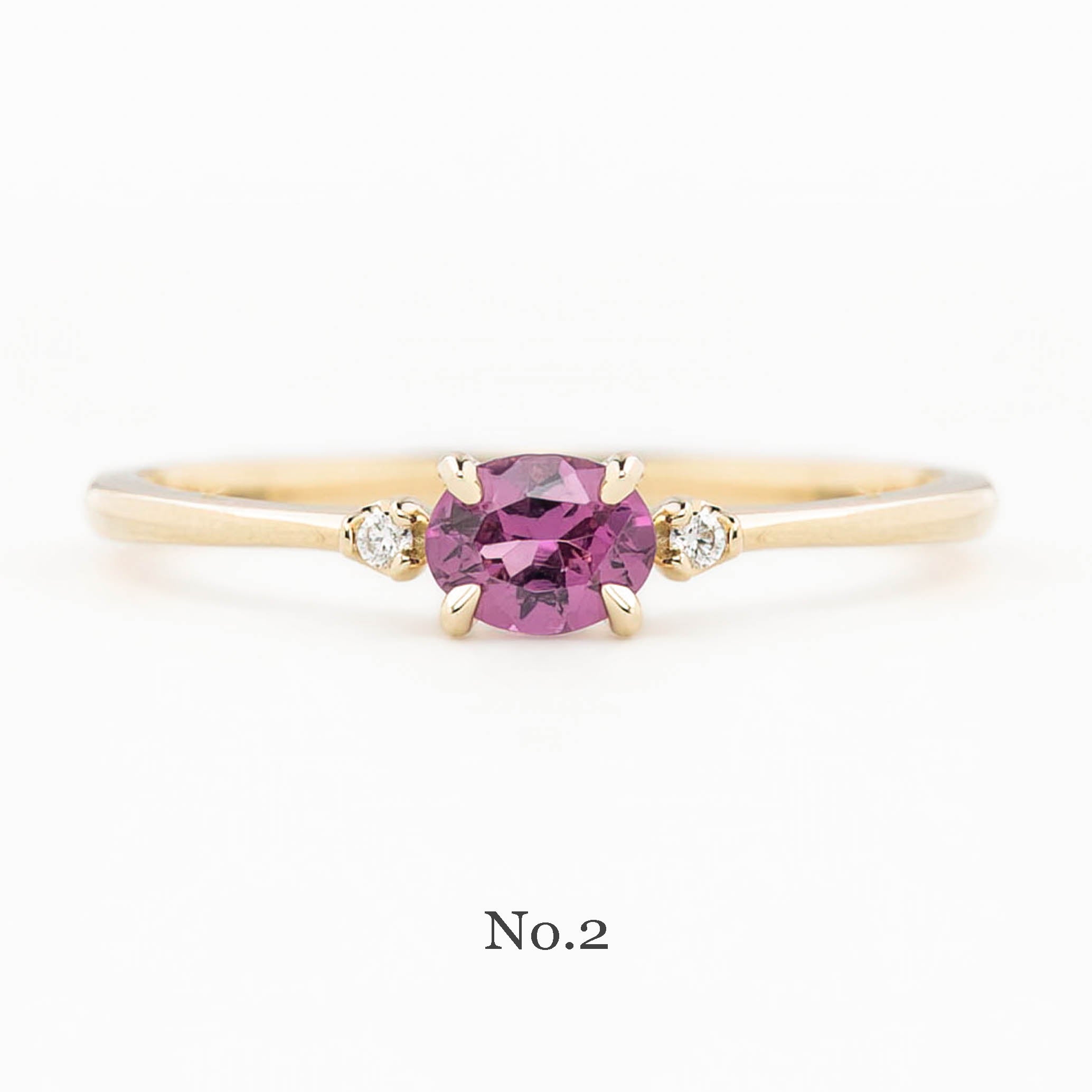Emilie Ring 5mm 0.45ct Light pink Umba Sapphire 14K Yellow Gold