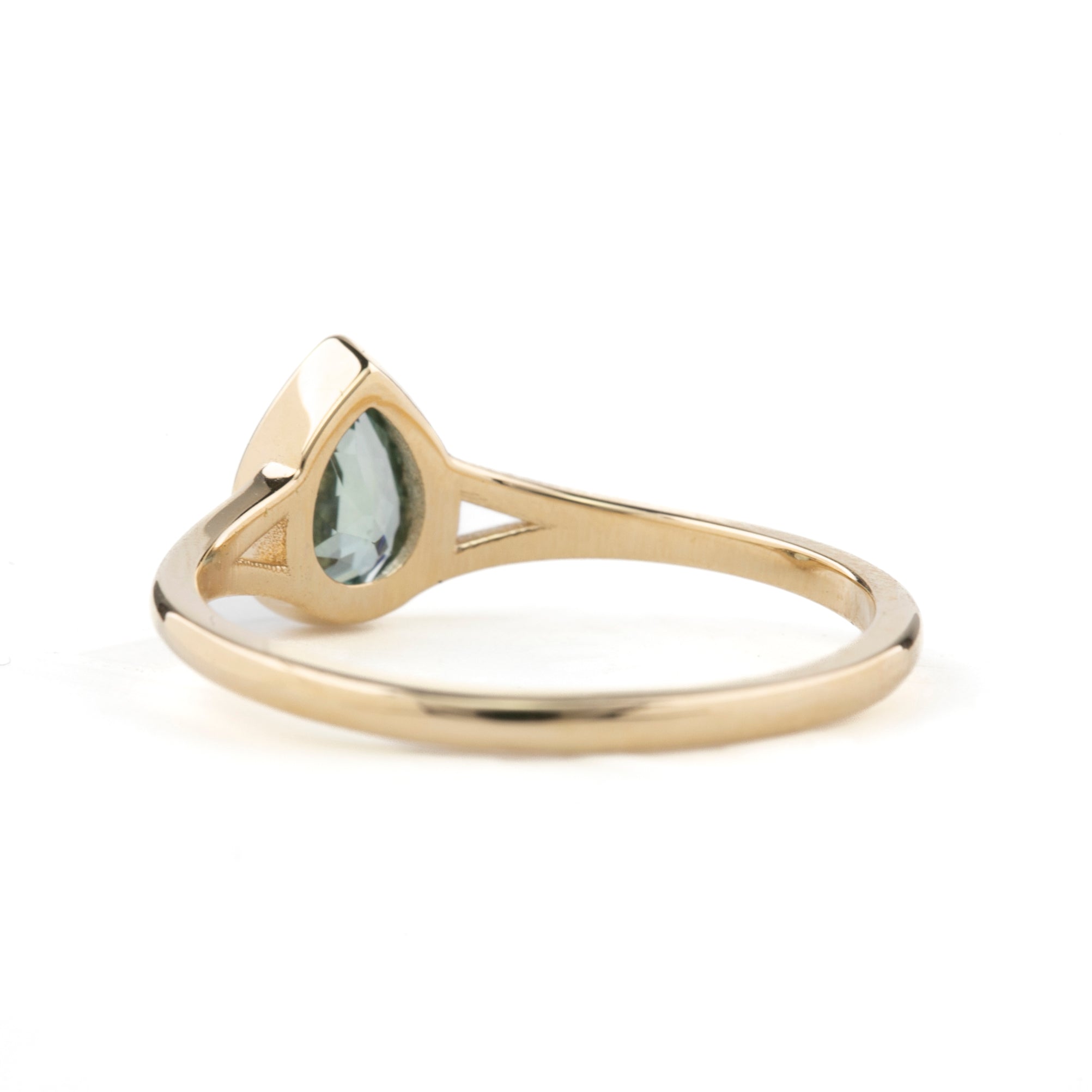 Kylie Bezel Setting