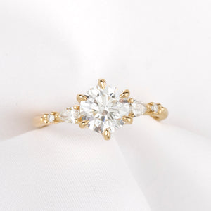 Estel Fleur Petal Ring, 1.31ct Lab Diamond | IGI Certified