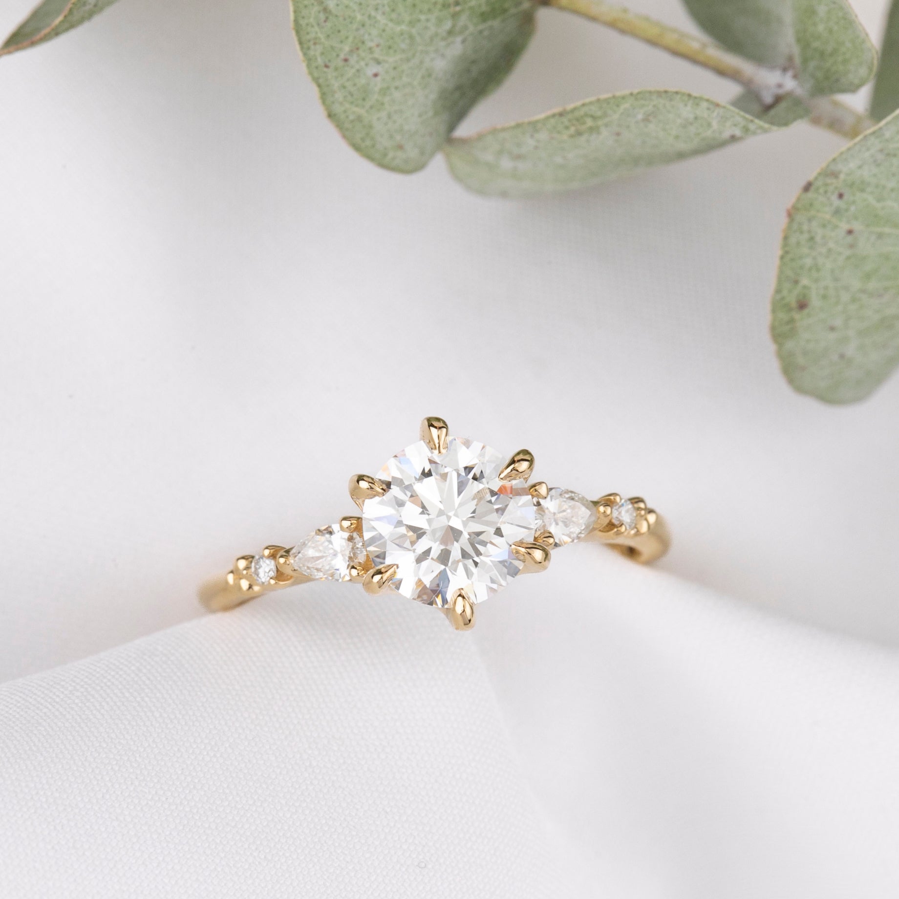 Estel Fleur Petal Ring, 1.31ct Lab Diamond | IGI Certified