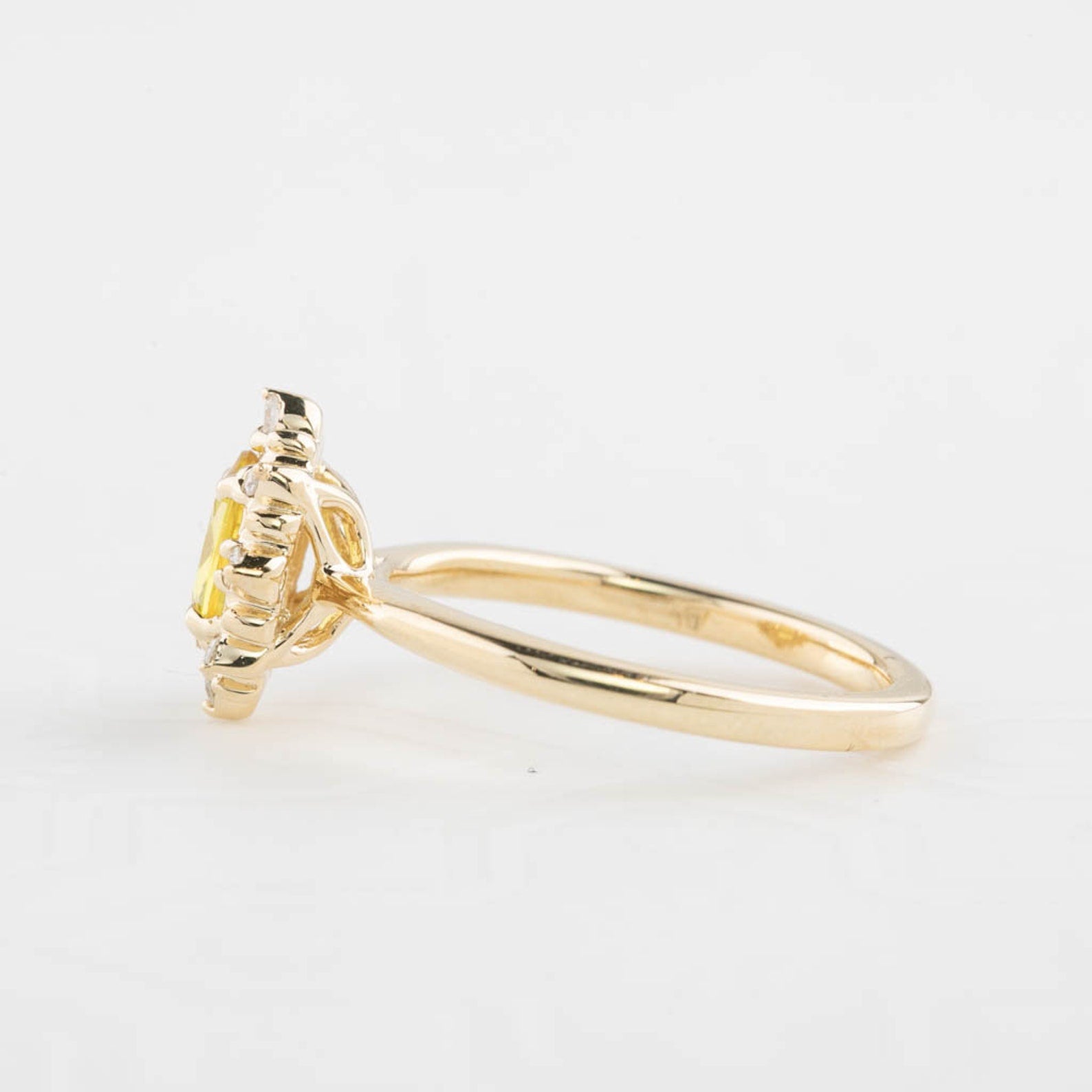 【一点物】ヴィクトリアリング ・0.91ct・加熱セイロン産ライトブルーサファイア・K14YG