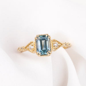 【一点物】アガサリング ・1.06ct・加熱モンタナ産ティールブルーサファイア・K14YG