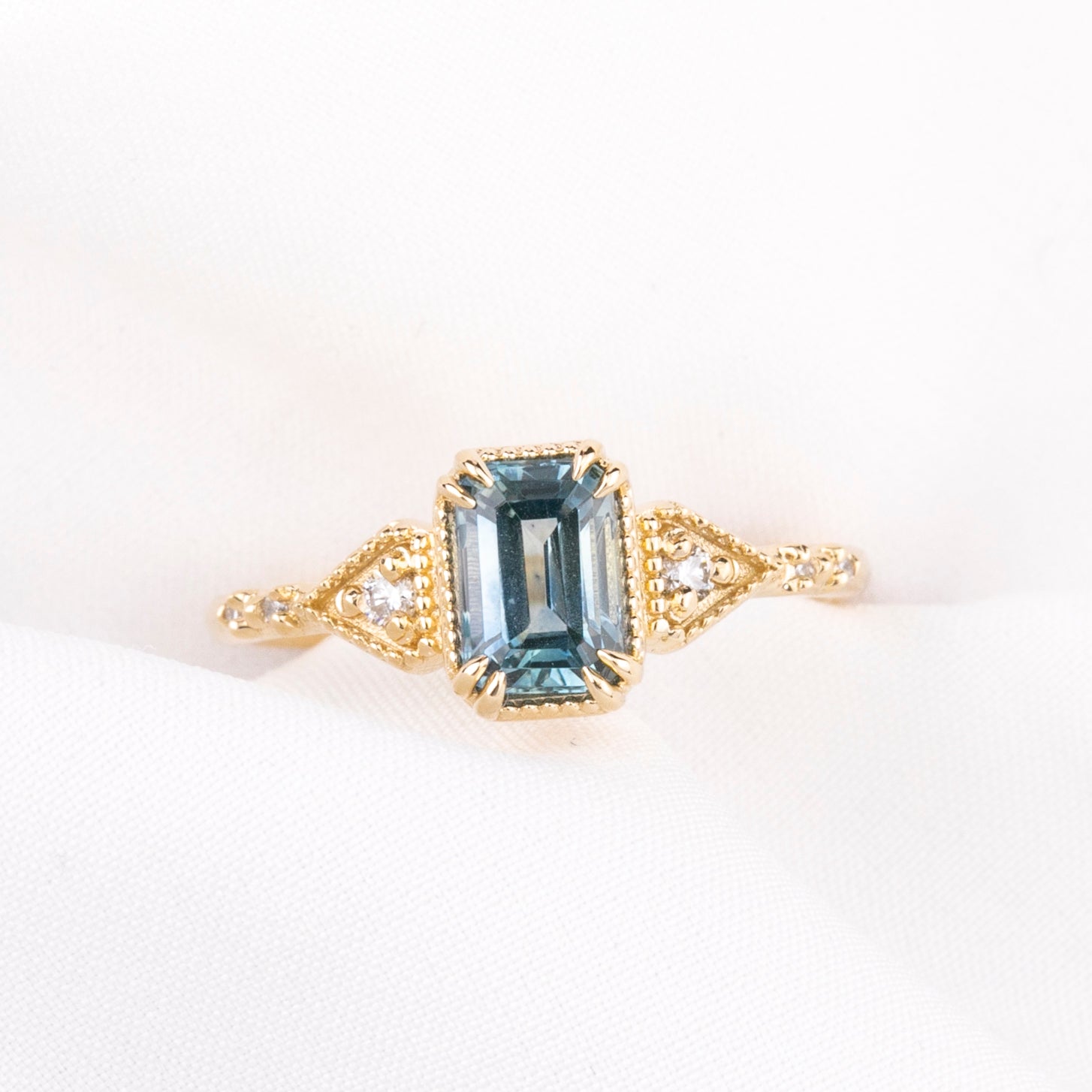 【一点物】アガサリング ・1.06ct・加熱モンタナ産ティールブルーサファイア・K14YG