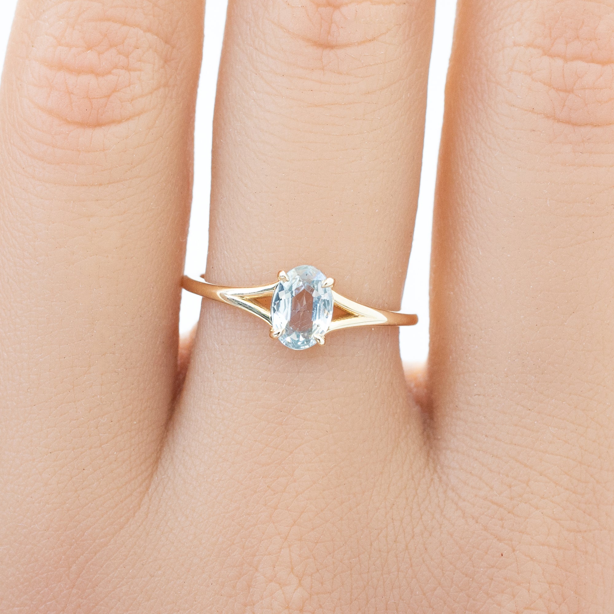 Kylie Ring 0.57ct Light Blue Madagascar Sapphire, 14K Yellow Gold